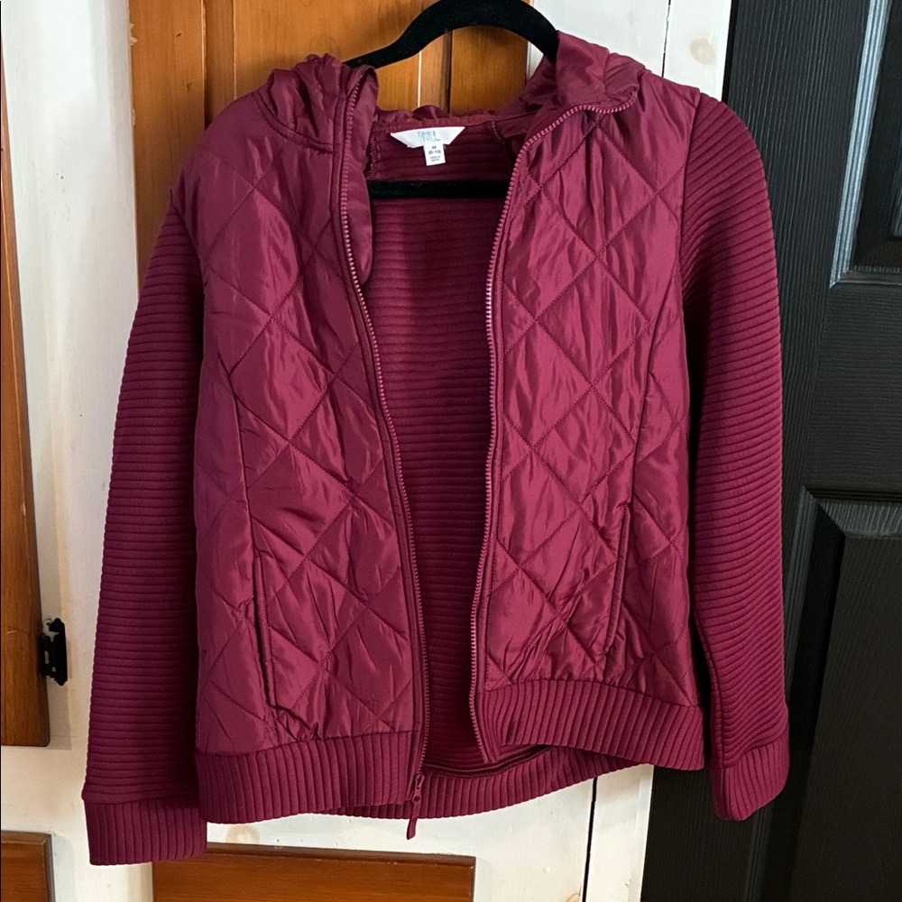 Time and Tru Women's Quilted Maroon Puffer Jacket